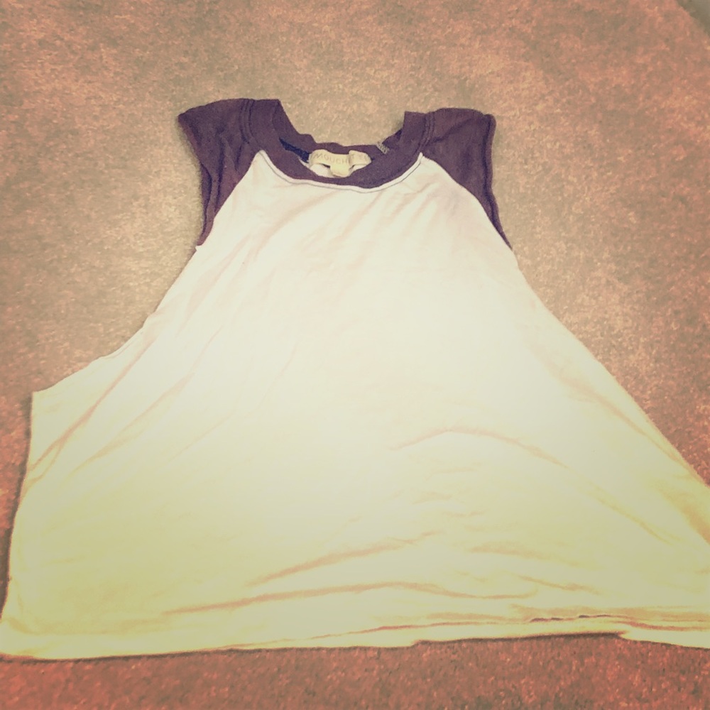 Mouchette sleeveless baseball style T